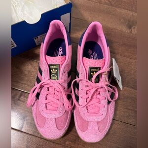 Brand new Women’s Pink Gazelles size US 7.5
